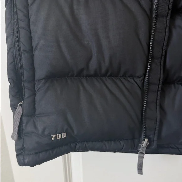 The North Face Black Women’s Down Puffer Vest - Picture 3 of 4